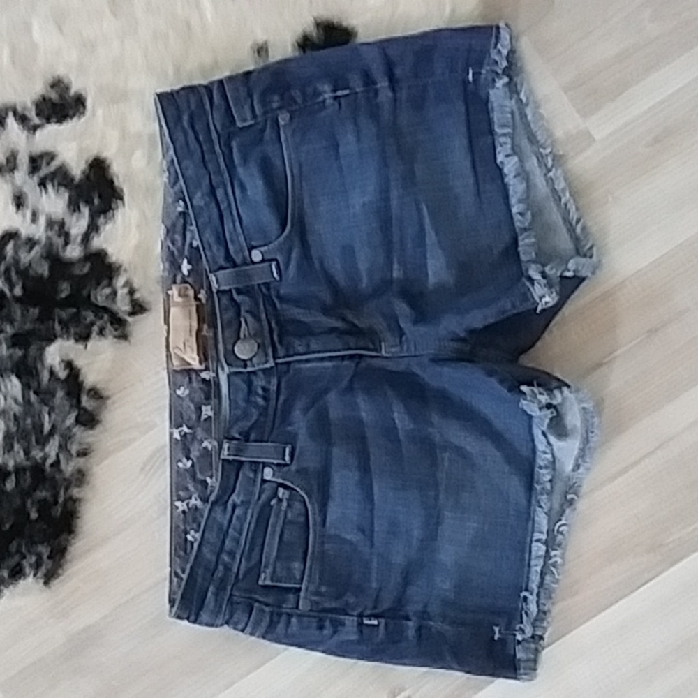 PAIGE | Jean cutoffs | med. wash | 27